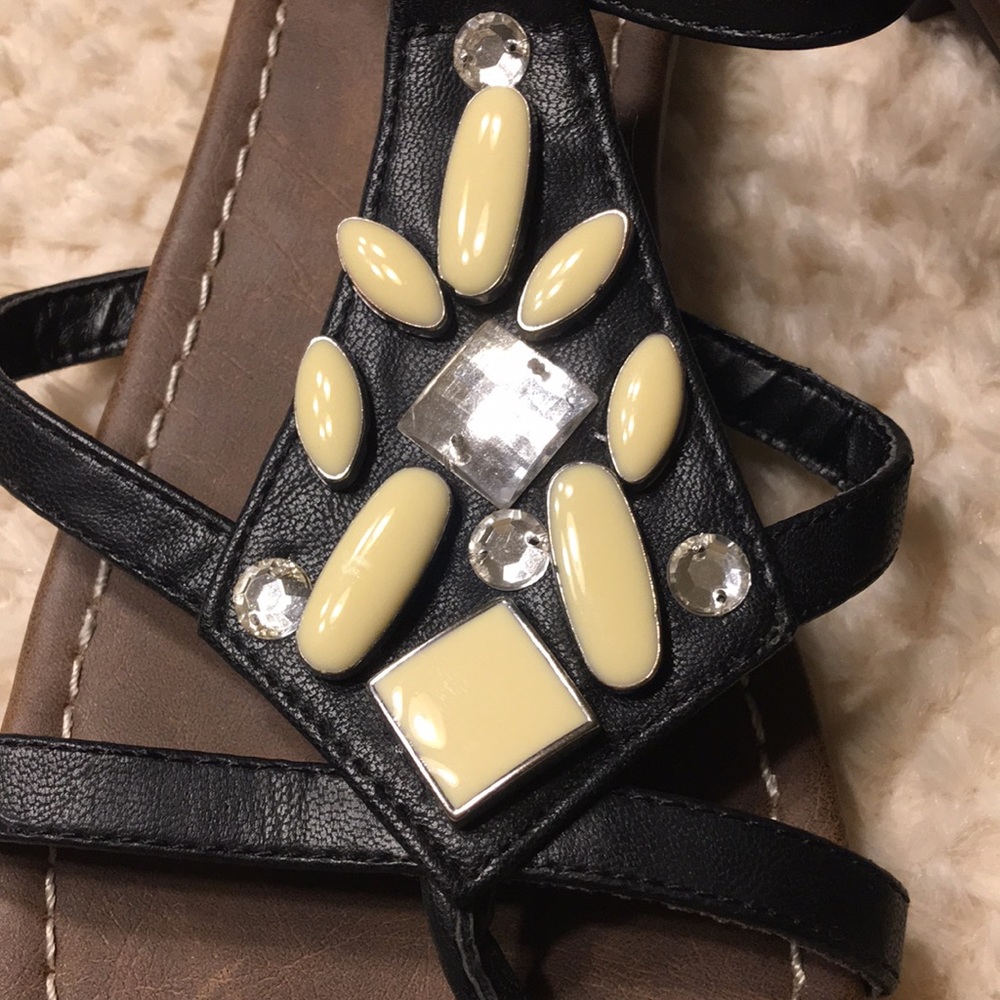 Report Sandals - Picture 2 of 3